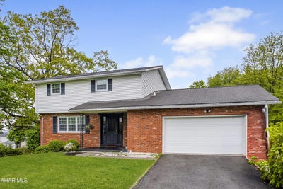 /international/us/829-ashcroft-avenue-cresson-pa-110099715185/?lang=en