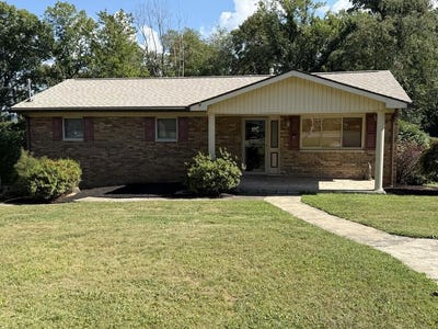 /international/us/102-munson-dr-beckley-wv-110110275980/