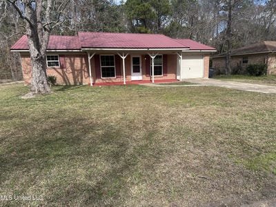 /international/us/4113-mimosa-drive-moss-point-ms-110105645539/
