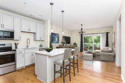 /international/us/1211-pennington-drive-walpole-ma-110109793339/