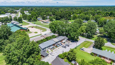 /international/us/6235-benton-road-unit-4-paducah-ky-110108846228/