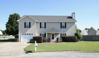 /international/us/109-kevin-circle-winterville-nc-110108468117/