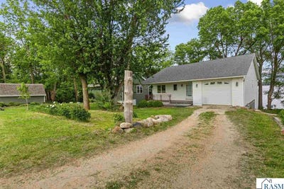 /international/us/46039-jefferson-lake-drive-cleveland-mn-110108441969/