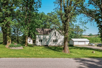 /international/us/n10994-county-road-g-osseo-wi-110108409430/