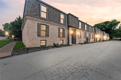 /international/us/5125-w-75th-street-prairie-village-ks-110100997955/