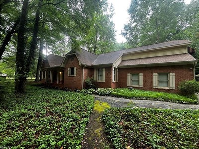 /international/us/645-ravenwoods-drive-chesapeake-va-110108581623/
