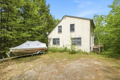 /international/us/20-winklemans-point-antrim-nh-110108491948/