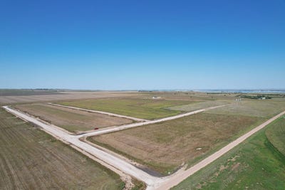 /international/us/a10-lonesome-dove-ogallala-ne-110094320576/