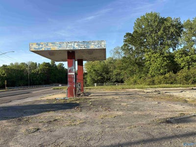 /international/us/1290-s-11th-street-gadsden-al-110107982344/