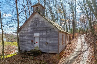 /international/us/25-sawmill-holler-rd-hillsville-va-110100358011/