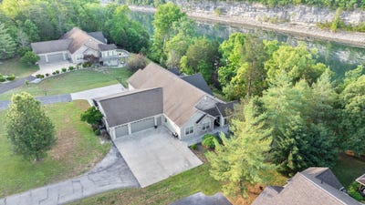 /international/us/512-w-canterbury-drive-bronston-ky-110107811255/