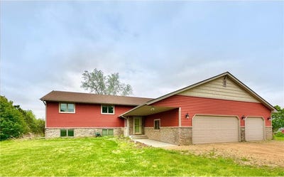 /international/us/1043-labarge-road-hudson-wi-110100818578/