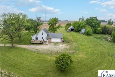 /international/us/31439-210th-street-winnebago-mn-110108166613/
