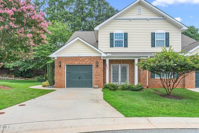 /international/us/114-starling-street-mebane-nc-110109583556/