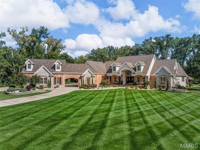 /international/us/261-bless-us-drive-wentzville-mo-110098956717/
