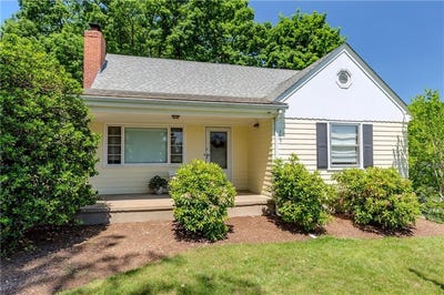 /international/us/105-borden-avenue-johnston-ri-110108686238/
