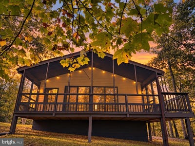 /international/us/647-the-woods-road-hedgesville-wv-110109998988/