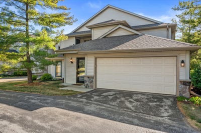 /international/us/2264-circle-rdg-delafield-wi-110108537465/