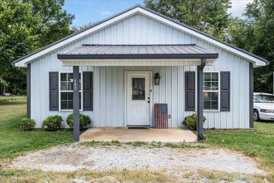 /international/us/126-walnut-st-cowan-tn-110120515763/