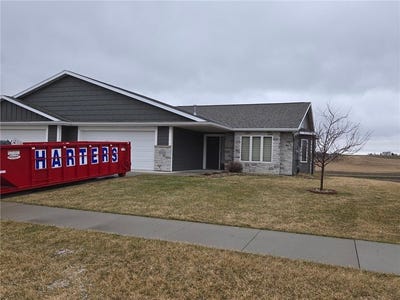 /international/us/1053-golf-vista-drive-ne-byron-mn-110107627577/