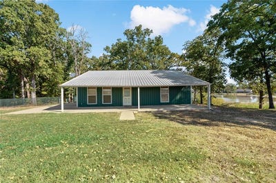 /international/us/495-county-road-3100-clarksville-tx-110099875328/
