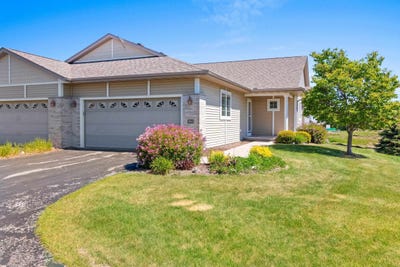 /international/us/1942-ravenswood-lane-manitowoc-wi-110108551399/