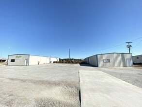 /international/us/309-us-69-trenton-tx-110108614374/