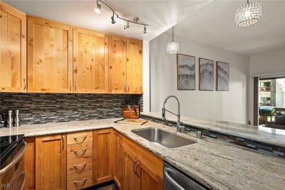 /international/us/807-alder-avenue-incline-village-nv-110119487174/
