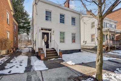 /international/us/182-mill-street-poughkeepsie-ny-110120511627/