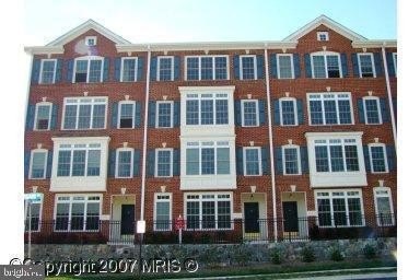 /international/us/4707-eggleston-terrace-fairfax-va-110107419923/