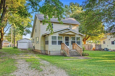 /international/us/317-e-woodland-street-marcellus-mi-110110356031/