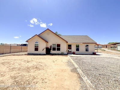 /international/us/2207-n-huntzinger-avenue-farmington-nm-110108379821/