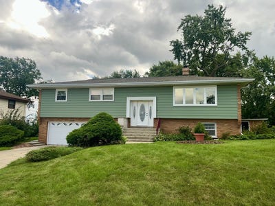 /international/us/8041-w-91st-street-hickory-hills-il-110109869908/