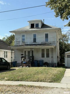 /international/us/1915-n-elizabeth-street-springfield-il-110120745372/