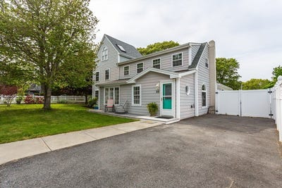 /international/us/28-winona-ave-fairhaven-ma-110108535729/
