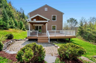/international/us/272-west-hill-road-worcester-vt-110108491552/