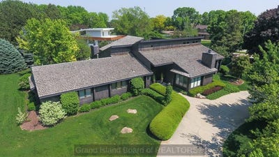 /international/us/2617-arrowhead-road-grand-island-ne-110093252235/