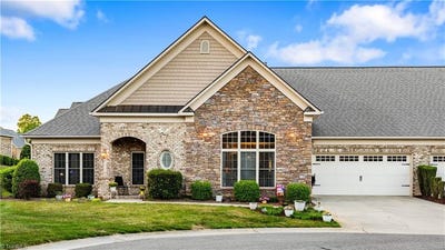 /international/us/4002-mulligan-circle-greensboro-nc-110107379744/