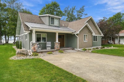/international/us/1245-long-point-drive-houghton-lake-mi-110119932515/