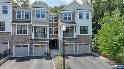 /international/us/62-autumn-way-montvale-nj-110109217361/