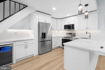 /international/us/1323-eagles-ridge-drive-chesterbrook-pa-110109825964/