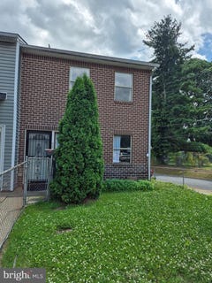 /international/us/555-woodward-street-lancaster-pa-110100397356/