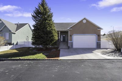 /international/us/136-benjamin-franklin-st-evanston-wy-110107056614/