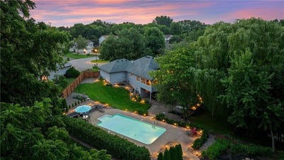/international/us/1025-forest-glen-court-burnsville-mn-110101135929/