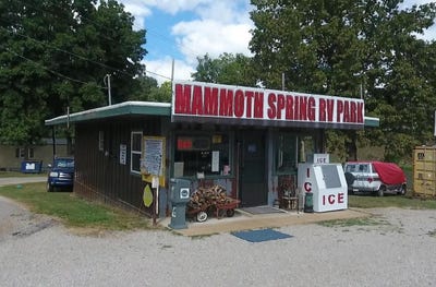 /international/us/107-us-63-mammoth-spring-ar-110101965082/