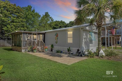 /international/us/5705-bear-point-avenue-orange-beach-al-110109083964/