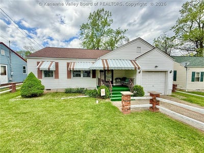 /international/us/1013-village-drive-south-charleston-wv-110107312739/