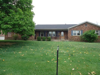 /international/us/106-pine-hill-drive-lancaster-ky-110107229874/