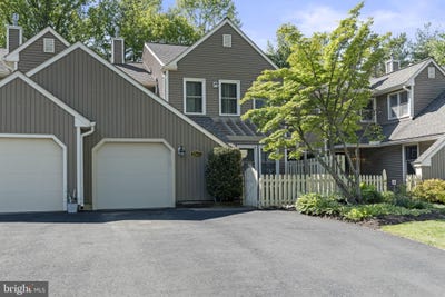 /international/us/1563-applewood-circle-yardley-pa-110108076209/
