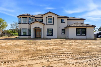 /international/us/12709-avenue-328-visalia-ca-110106276308/